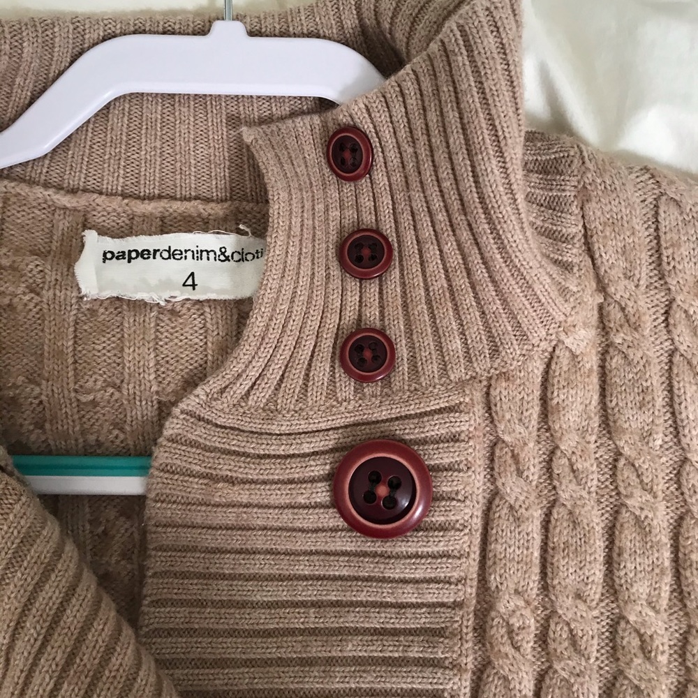 Sweater - Picture 4 of 4